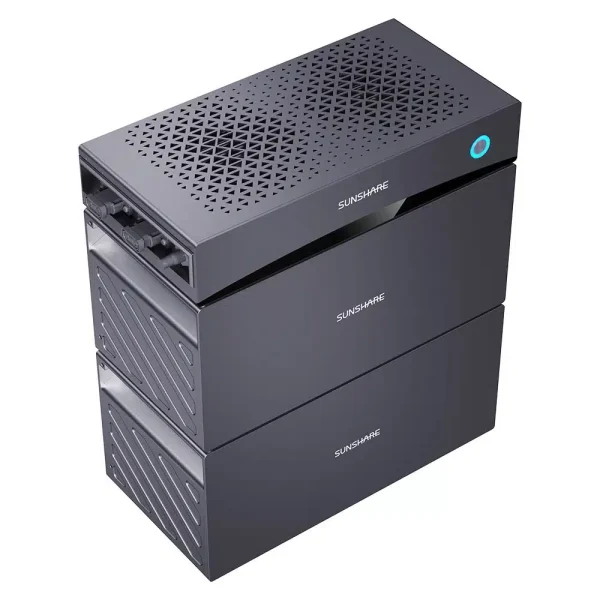 Isometrische weergave van het modulaire Sunshare Glory-systeem, bestaande uit een hybride omvormer en twee LiFePO4-batterijmodules.